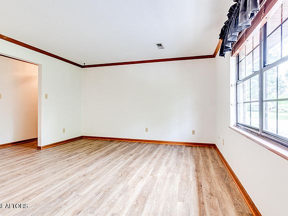 4th image of 810 Highland Dr APT 1404