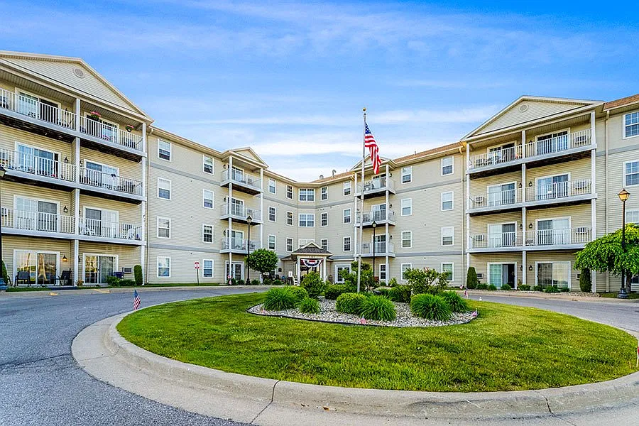 ST. CLAIR LANDINGS