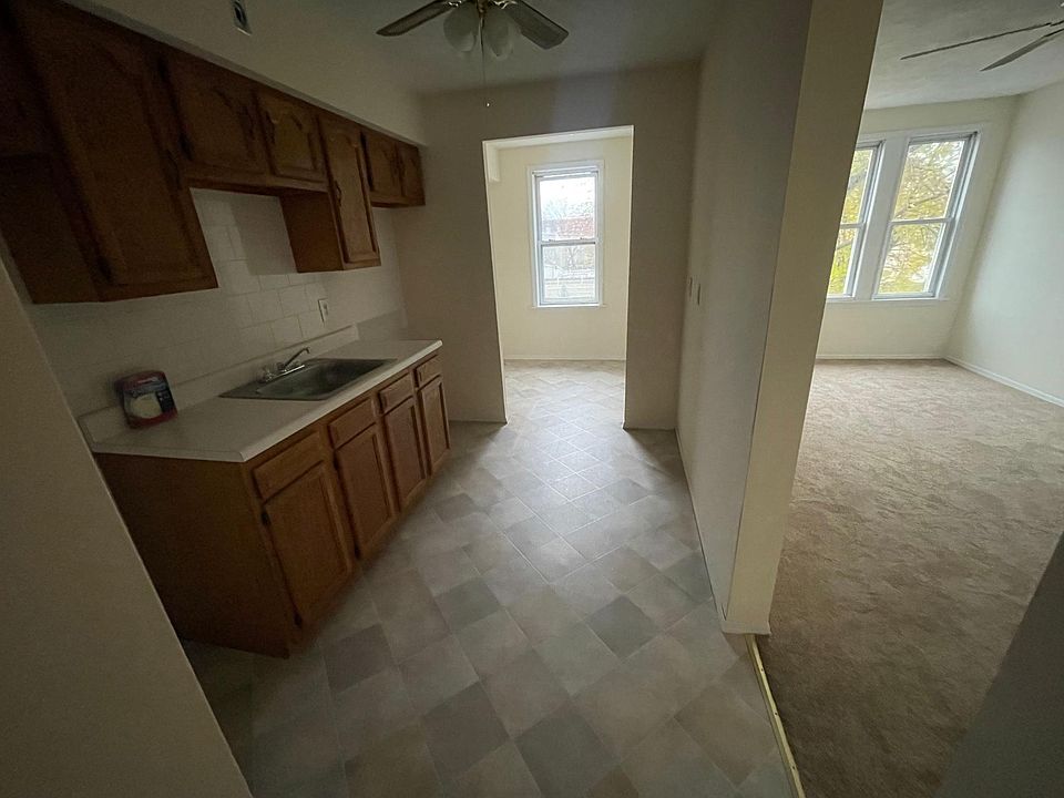 2nd image of 9012 91st Ave Floor 2