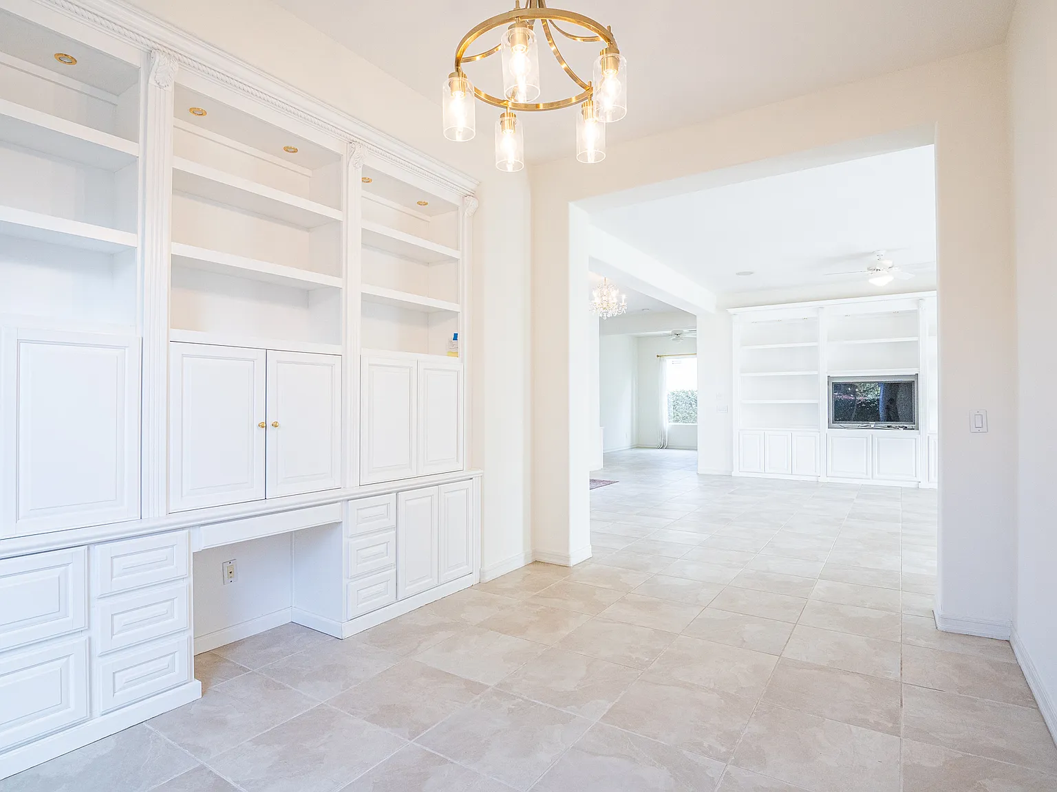 2 bed, 2216 sqft, $4,200 — Photo 4