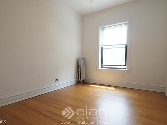 3rd image of 4632 N Francisco Ave #2