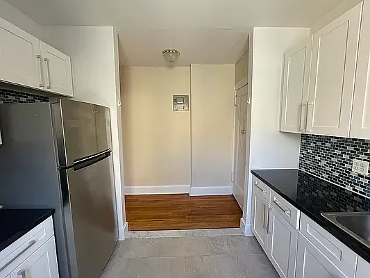 Rented by Voro Purple LLC | media 3