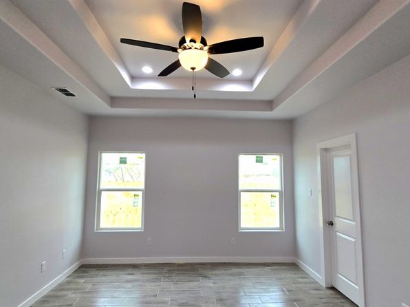 laredo-texas-447524060 picture