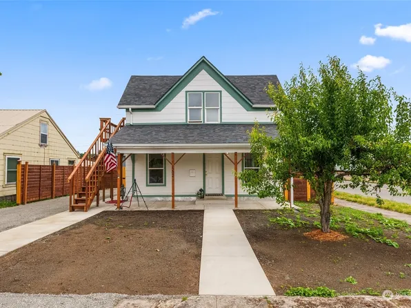 1202 N Tower Avenue, Centralia, WA 98531