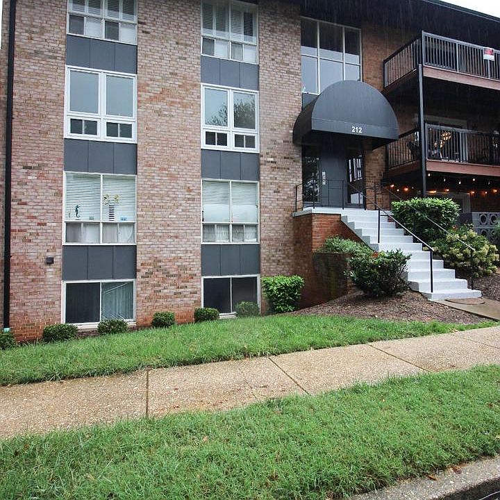 1st image of 212 Locust St SE APT 106