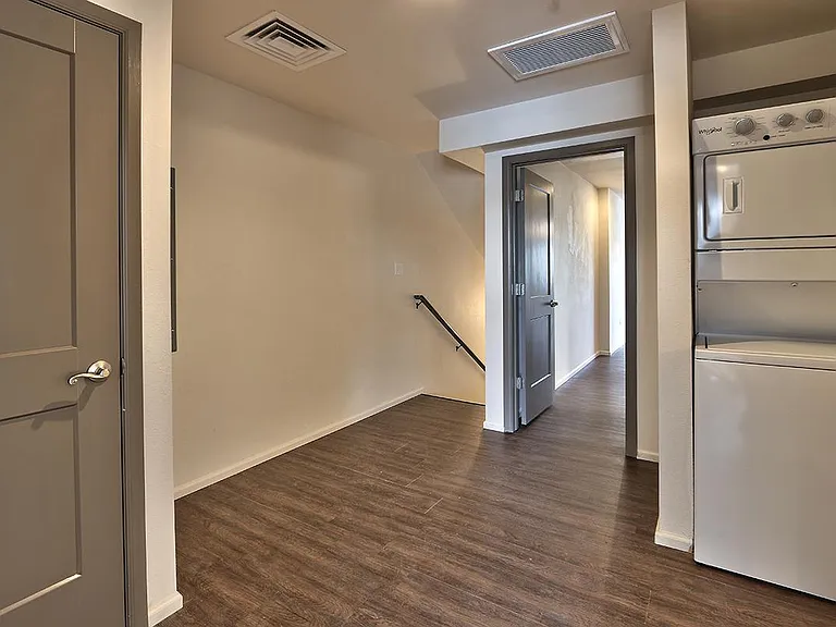 3820 Copper Ave NE #A — Photo 6