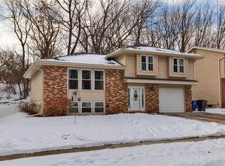 3016 Valdez Dr, Des Moines, IA 50310