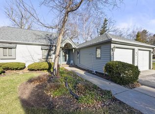Pine Terrace, Oconomowoc, WI 53066