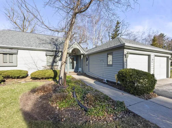 303 Pine TERRACE, Oconomowoc, WI 53066