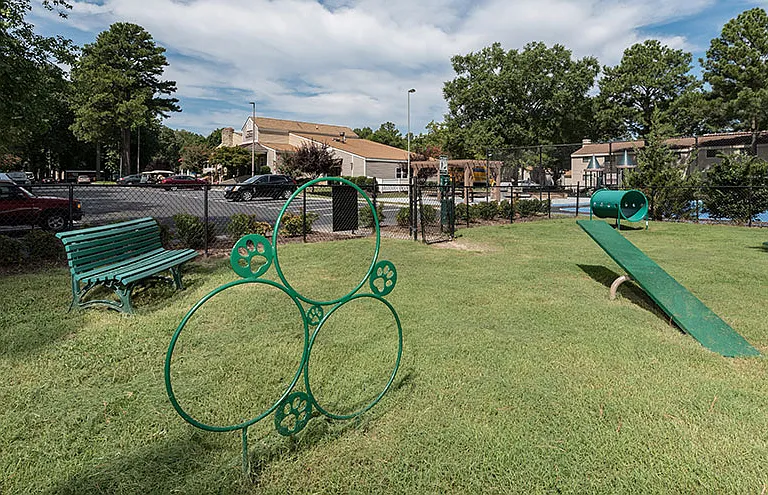 1401 Yellowpine Cir — Photo 31