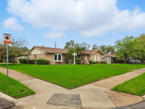 2644 Lago Vista Loop, Irving, TX 75062