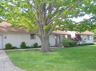 811 Phoenix Dr, Champaign, IL