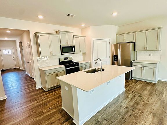 5th image of 933 Pineland Dr #933