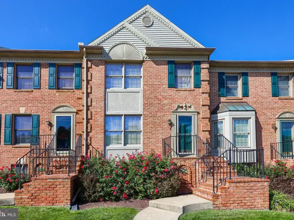 105 Cobblestone Ln, Lancaster, PA 17601