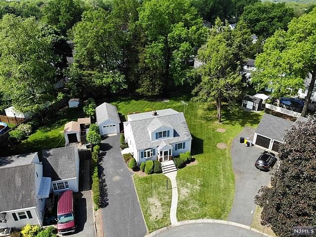 1st image of 1066 Evergreen Ct