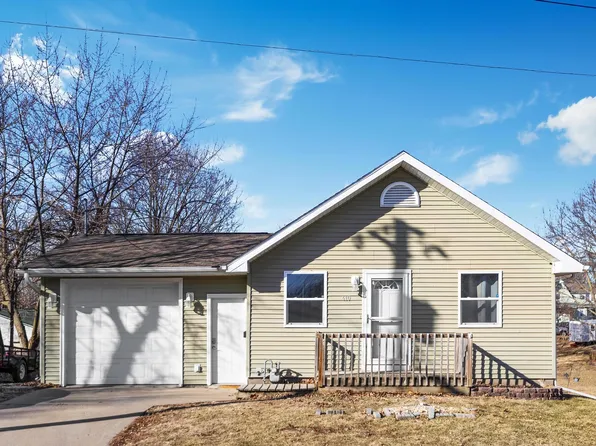 410 N 3rd St, Knoxville, IA 50138