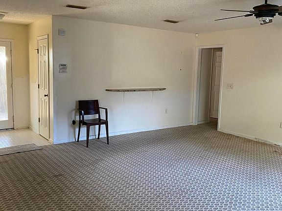 4th image of 727 CYPRESS Avenue
