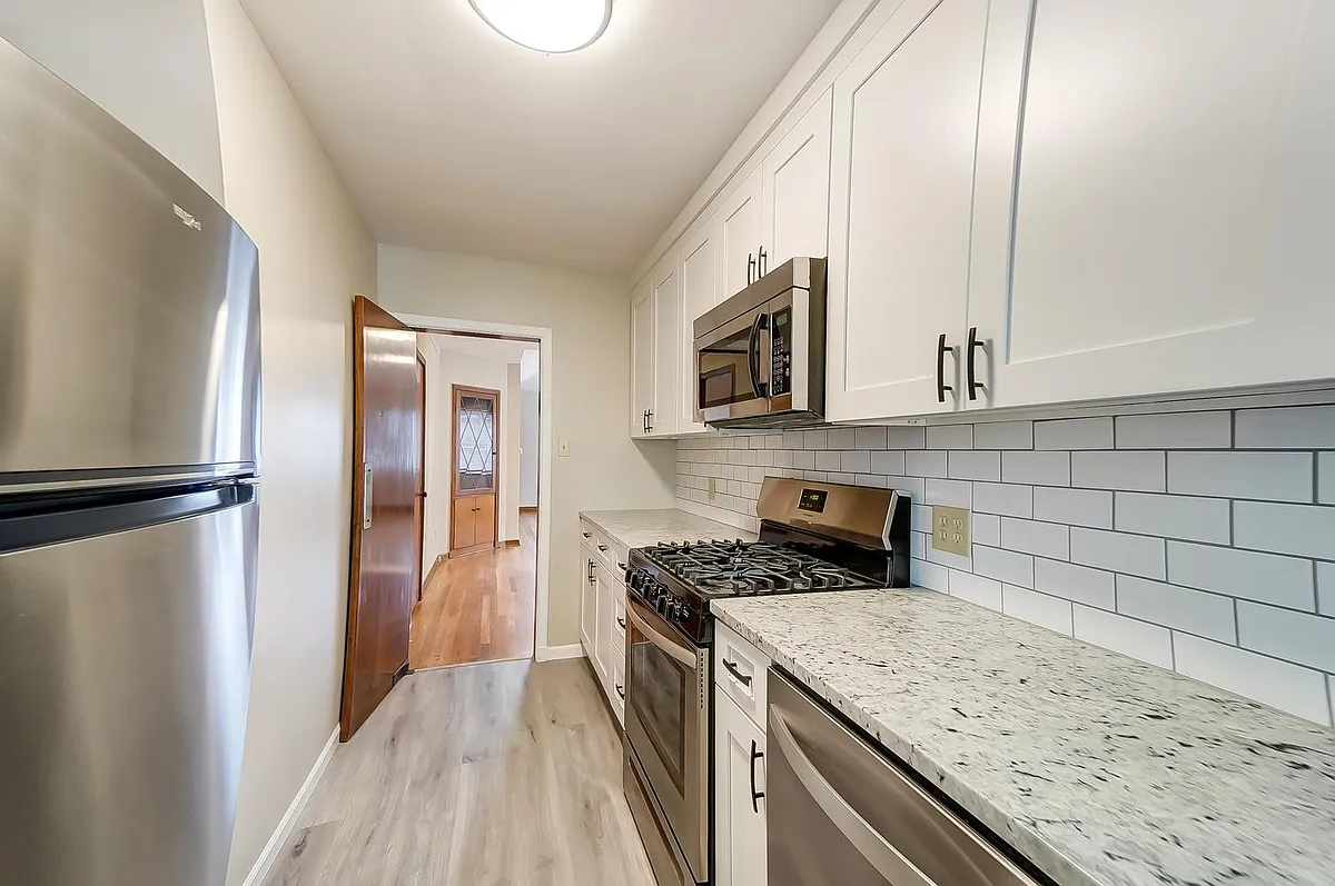 Building Photo - 1457 Ashland Ave #C