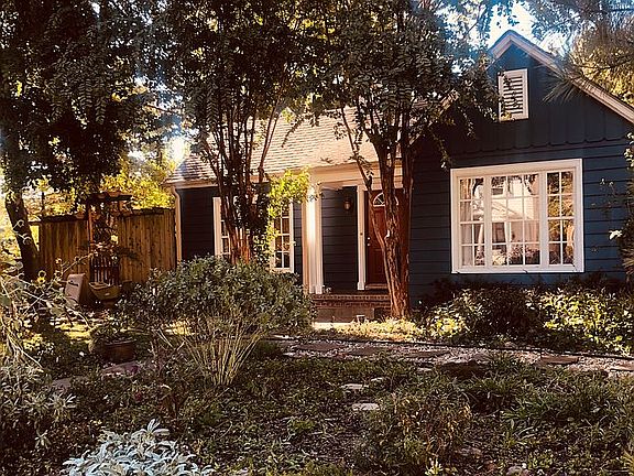 Extensive landscaping