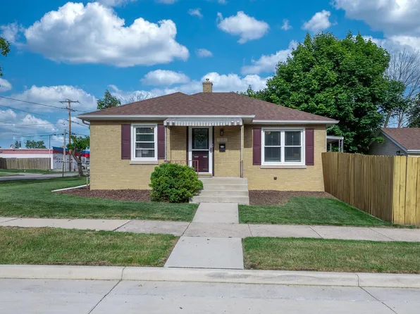 7005 40th AVENUE, Kenosha, WI 53142