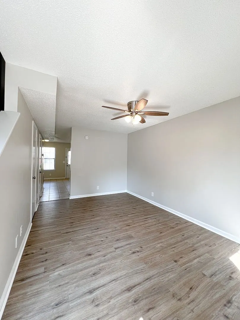 115 Ballygar Street — Photo 3