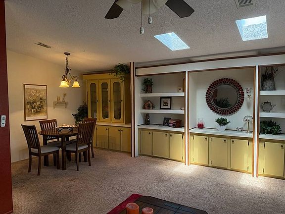 5th image of 2237 Del Mar Dr