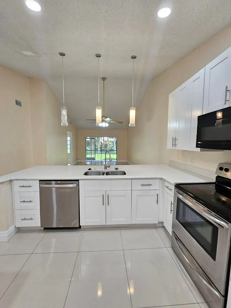 480 Hardwood Place, Boca Raton, FL 33431 — Photo 1