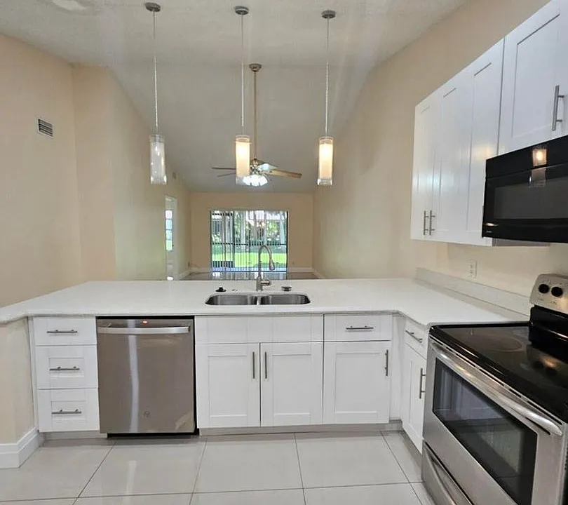 480 Hardwood Pl