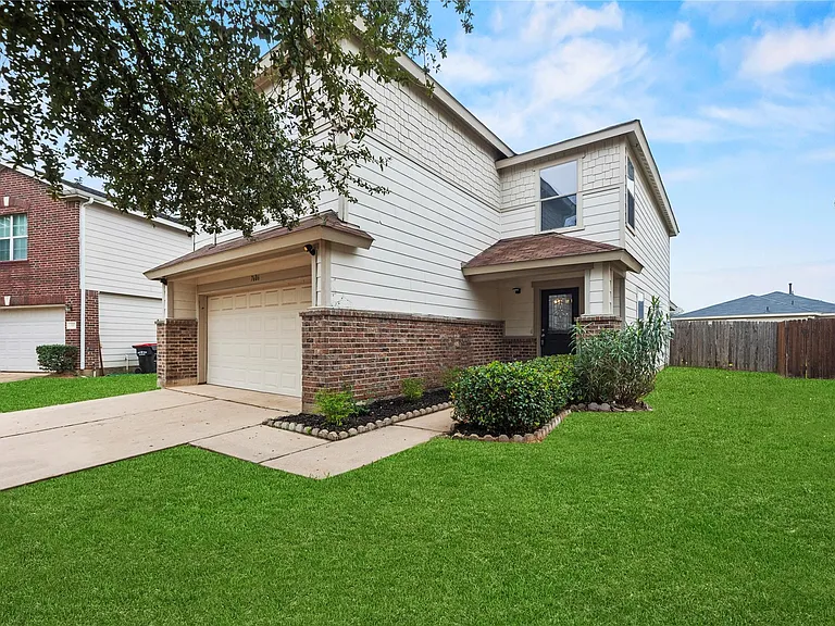 7606 Hillsdale Park Ct — Photo 2