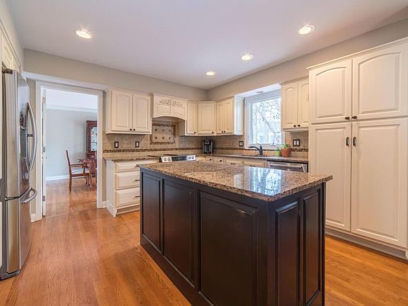 2nd image of 8017 Holyrood Ct