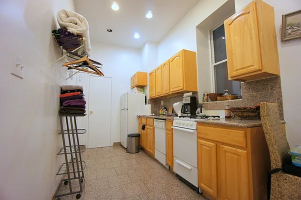 Rented by Compass | media 6