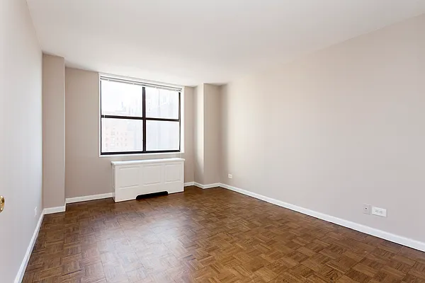 Rented by Mirador Real Estate | media 22