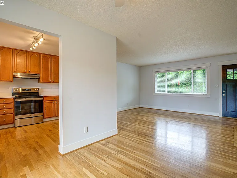 12635 SW Butner Rd — Photo 15