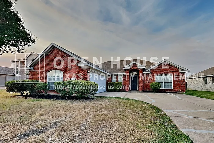 3 bed, 2.0 bath, 1906 sqft, $2,245 — Photo 1