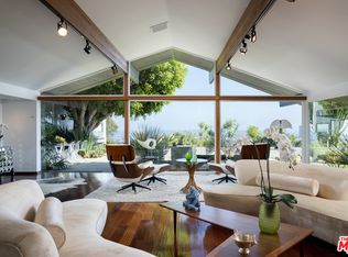 1375 Summitridge Pl, Beverly Hills, CA 90210