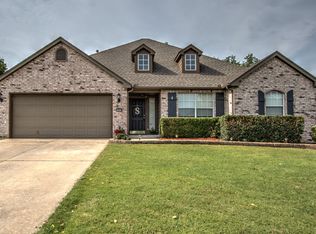19816 E 45th St S, Broken Arrow, OK 74014