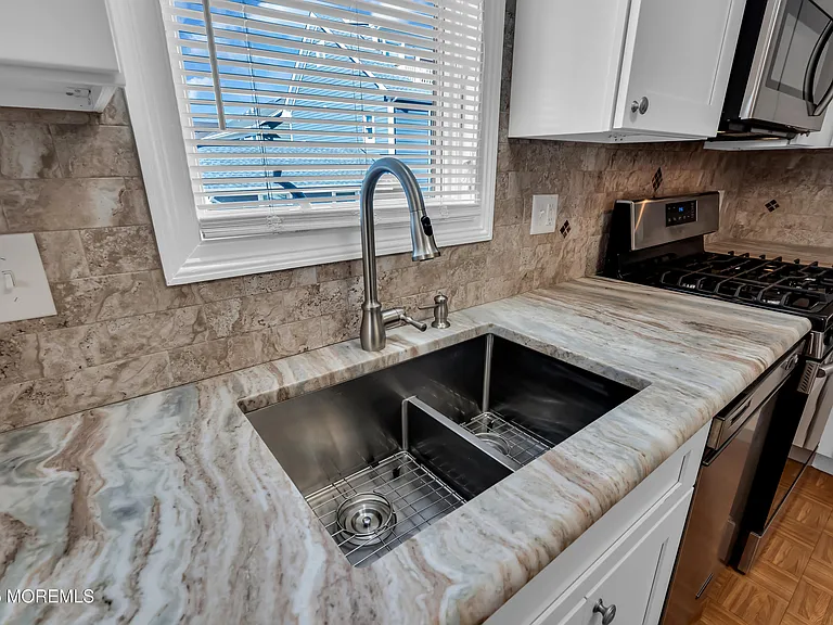 913 N Ocean Ave — Photo 15