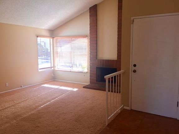 2nd image of 1439 Thornhill Ave