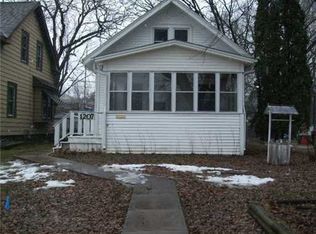 1207 19th Ave SW, Cedar Rapids, IA 52404