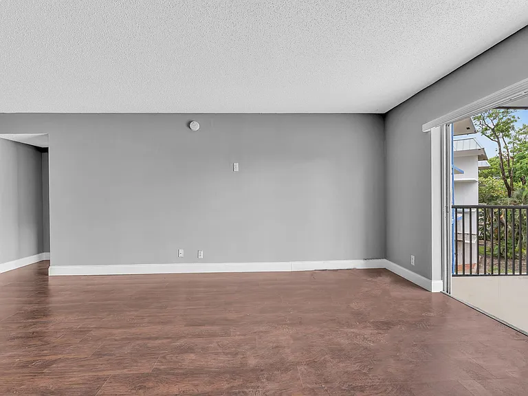 5961 N Falls Circle Dr #309 — Photo 41