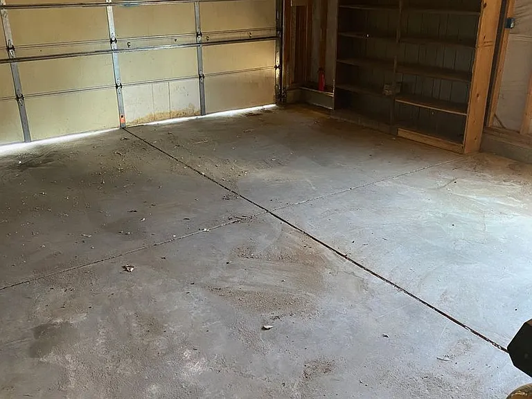 203 Gordon Ln — Photo 5