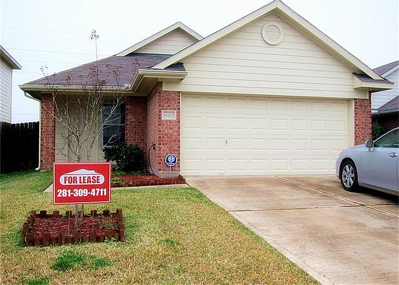 1st image of 14318 Hillard Green Ln