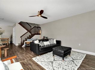 9106B SW 20th St, Davie, FL 33324