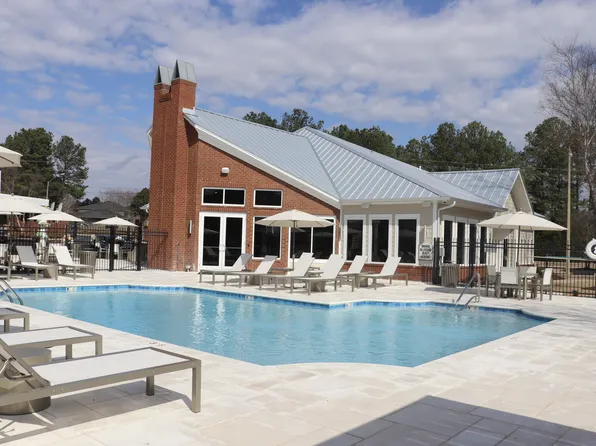 Carlton Park Apartment Homes