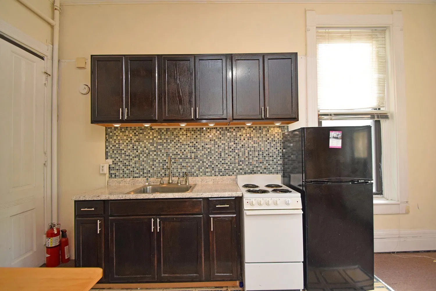 120 Lyon St — Photo 1