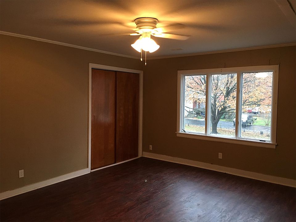 1st image of 341B E Lincoln Way
