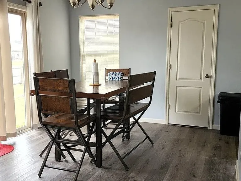 2500 First Hill Cir SW — Photo 2
