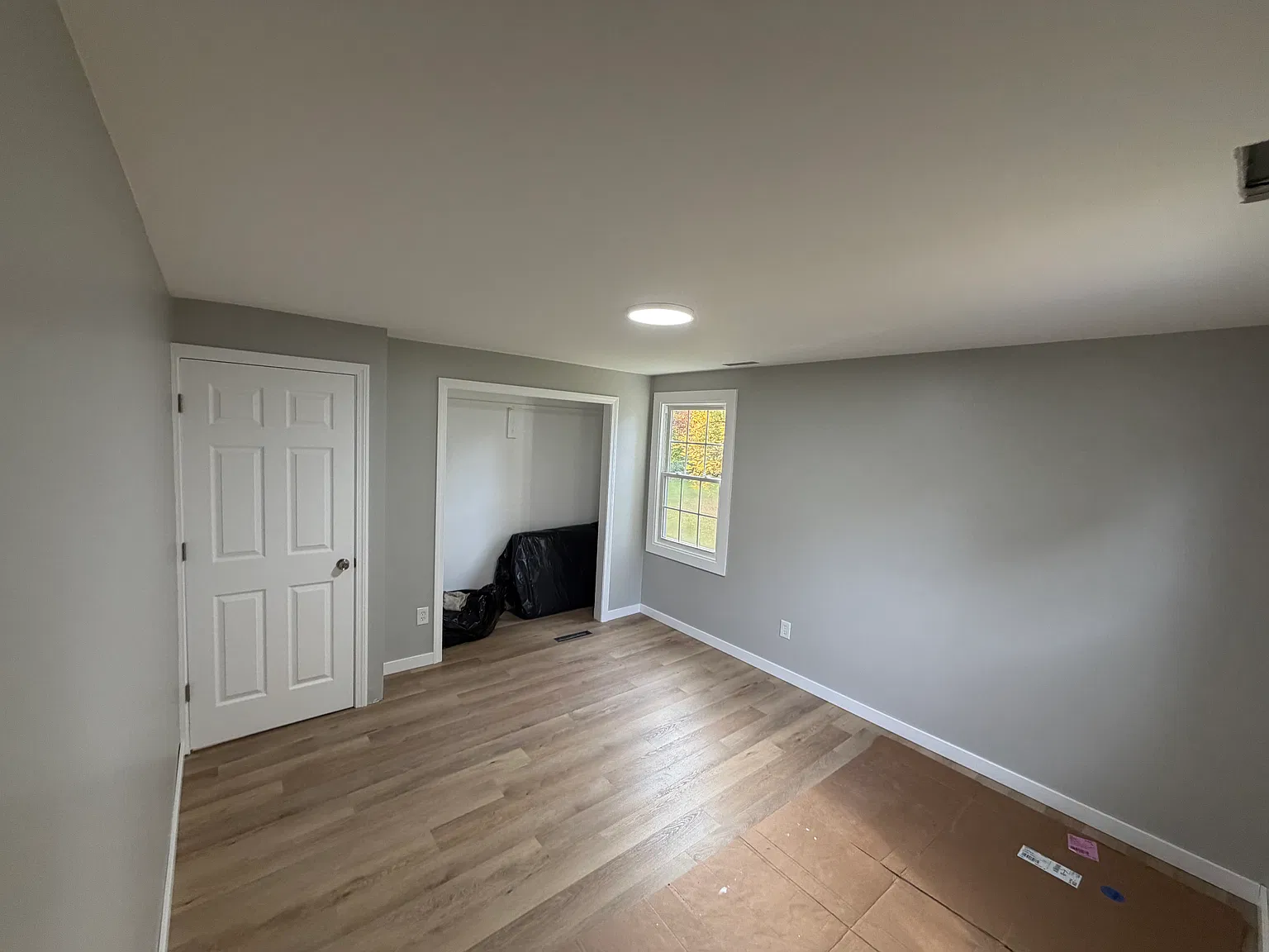 3 bed, 1.5 bath, 1824 sqft, $3,200 — Photo 3