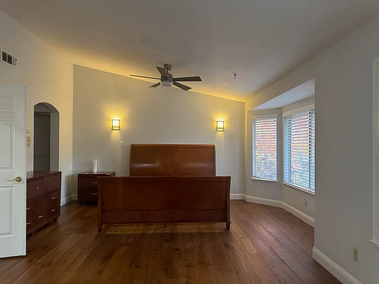 1258 Calle De Cuestanada — Photo 11