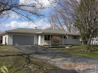 6734 Amy Dr, Clarkston, MI 48348